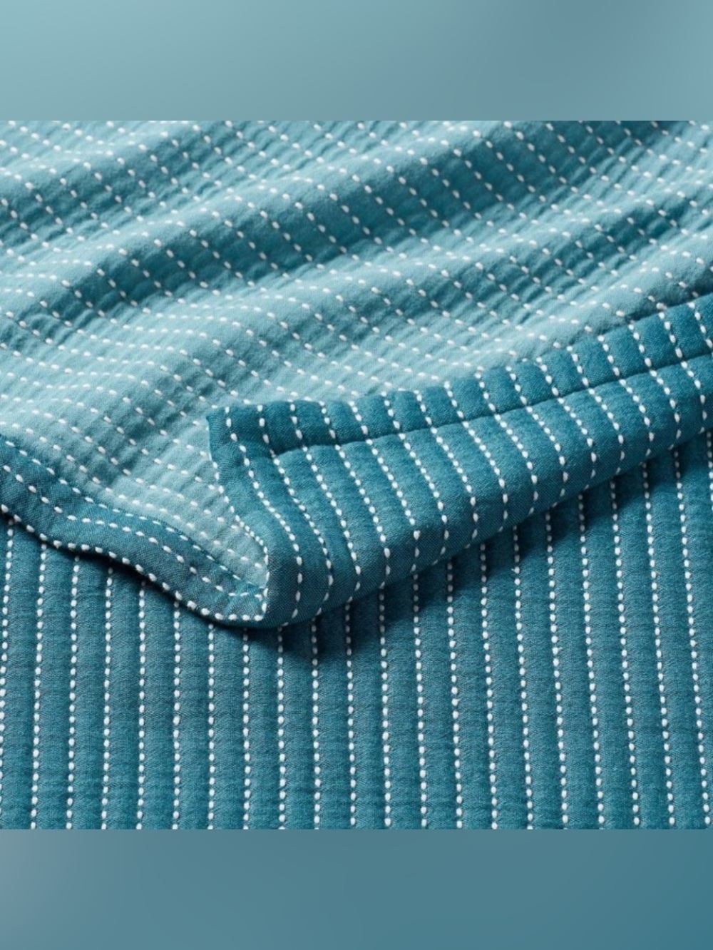 King Matelassé Bed Blanket Blue - Threshold: Cotton
& Viscose